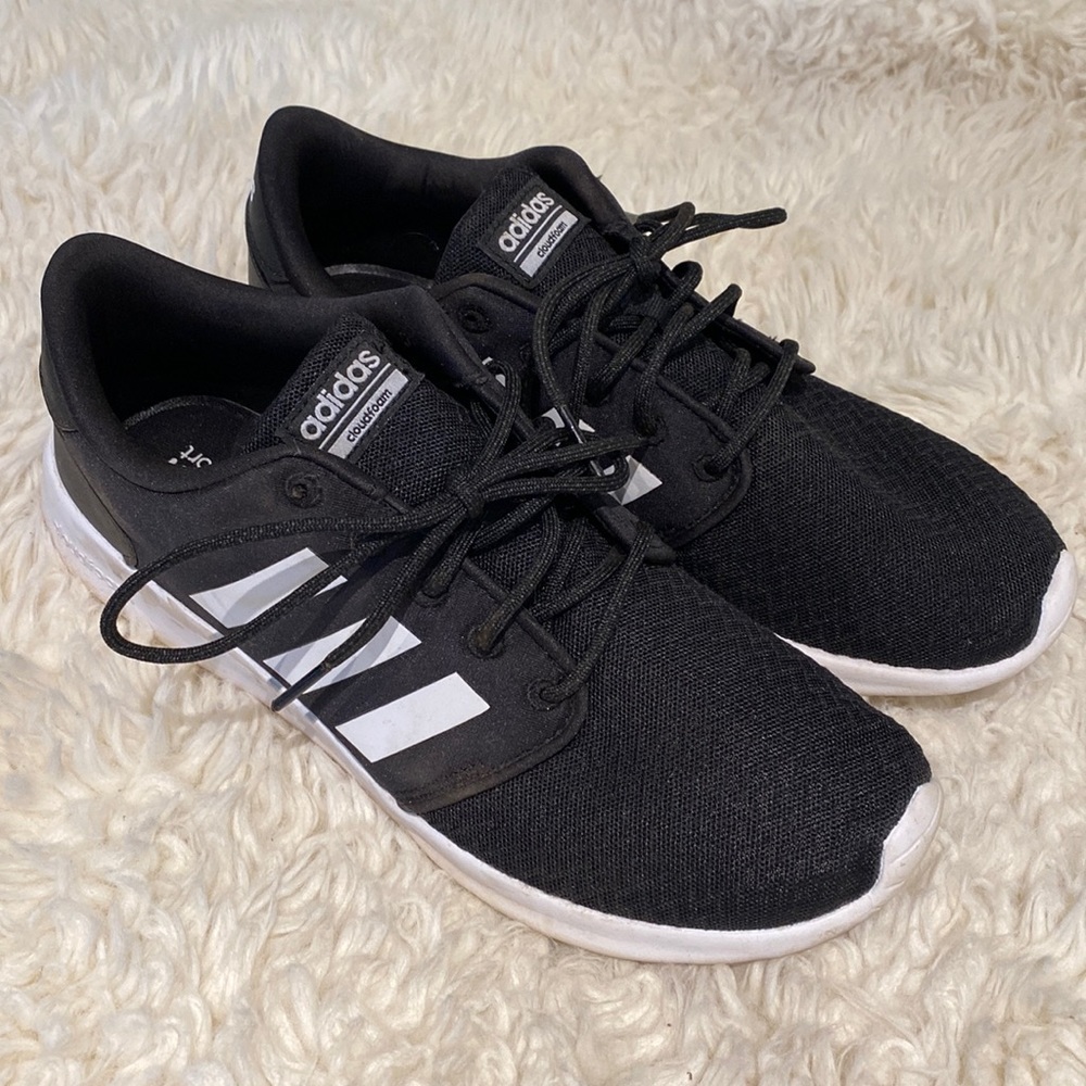 Adidas Cloudfoam sneakers size 9